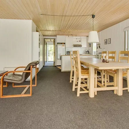 Four-bedroom Holiday In * Hals