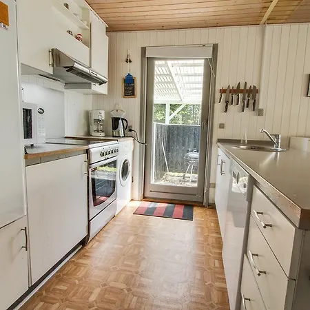 Hébergement de vacances Four-bedroom Holiday In *
