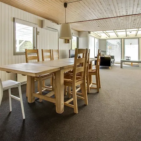 Four-bedroom Holiday In * Hals